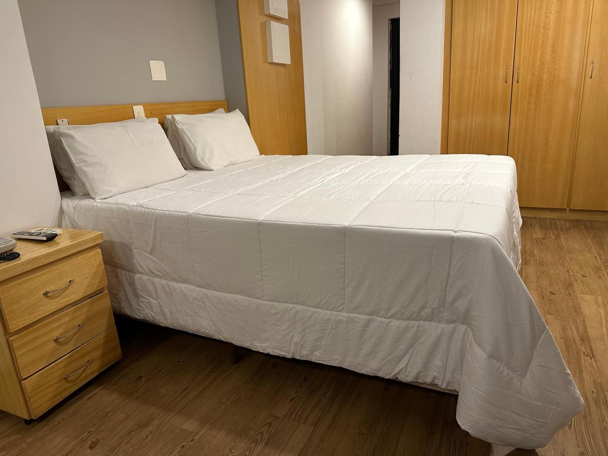 Bahamas Suite Hotel 캄푸그란지 외부 사진